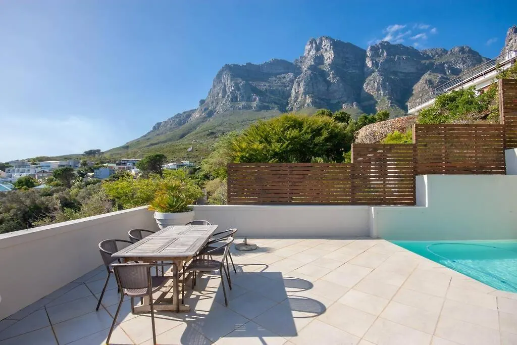 Camps Bay Villa With Impeccable Views! ケープタウン