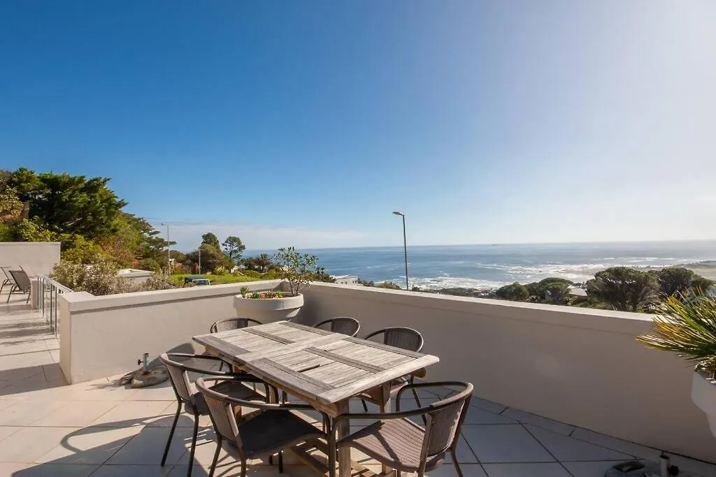 Camps Bay Villa With Impeccable Views! ケープタウン 0*,