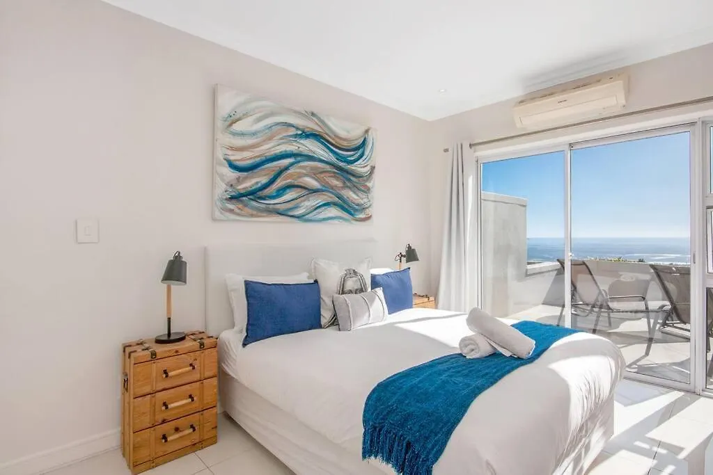 Camps Bay Villa With Impeccable Views! ケープタウン